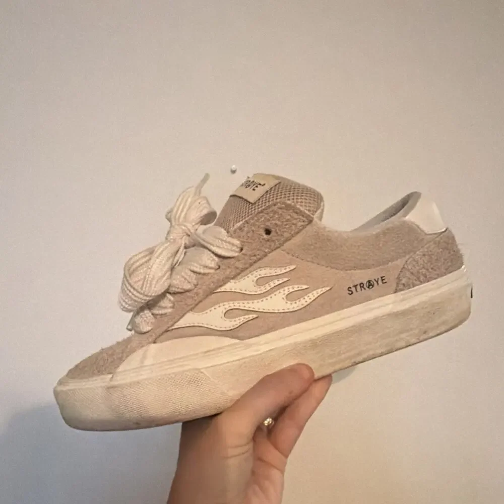 STRAYE Beige Suede Low Top Skate Sneakers Lace Up Rubber Outsole Men